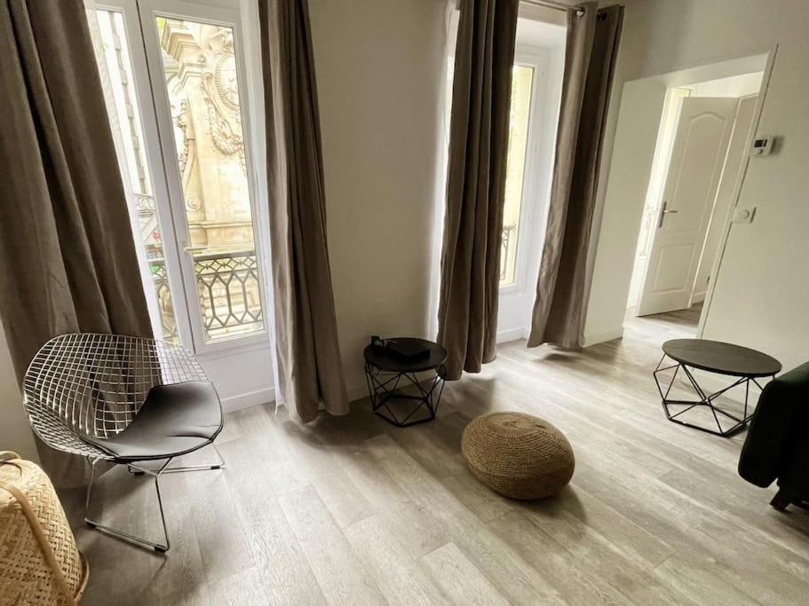 1Br Et Canape Lit Dans Le Salon Apartment Paris Exterior photo